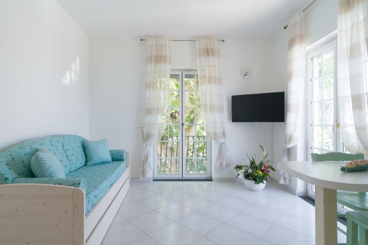 Aquamarine Relaxing Capri Suites Екстериор снимка