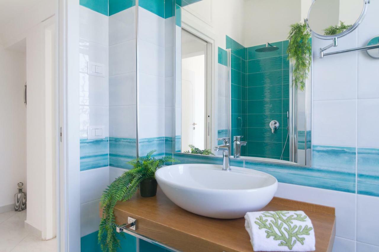 Aquamarine Relaxing Capri Suites Екстериор снимка